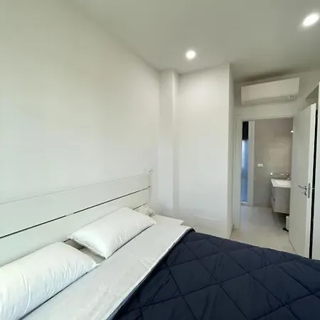 Turris Apartments, Skyline Historic Center بيت ضيافة 3*