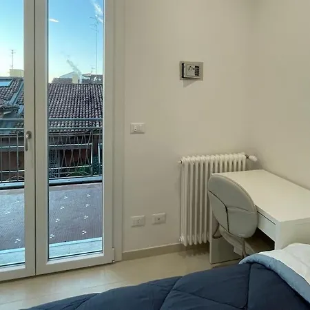 Turris Apartments, Skyline Historic Center 3*