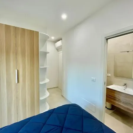 Turris Apartments, Skyline Historic Center بيت ضيافة 3*