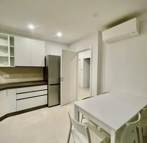 Affittacamere Turris Apartments, Skyline Historic Center 3*