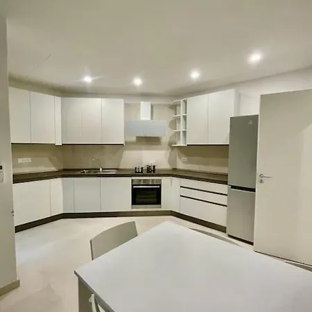 Guest house Turris Apartments, Skyline Historic Center *