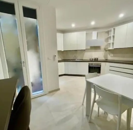 Turris Apartments, Skyline Historic Center 3* Bologna