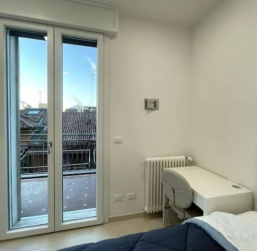 Turris Apartments, Skyline Historic Center Vendégház